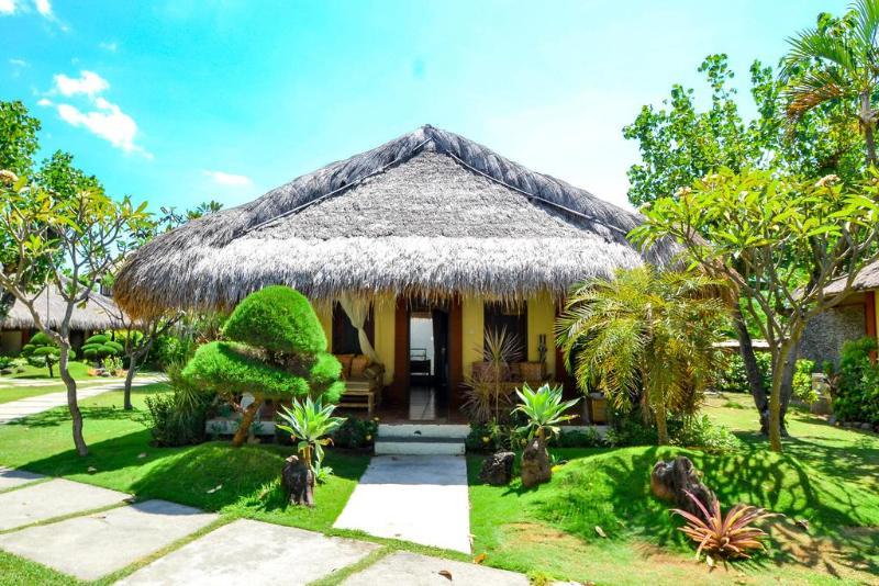 Taman Sari Bali Cottages Баньюведанг Экстерьер фото